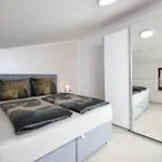 公寓 2 Bedroom Cozy In *