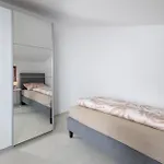 公寓 2 Bedroom Cozy In 梅杜林