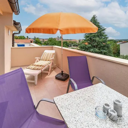 公寓 2 Bedroom Cozy In